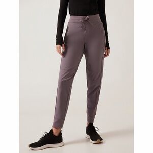 Athleta Headlands Hybrid Trek Jogger